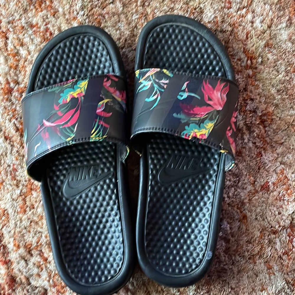 Women’s Nike slides